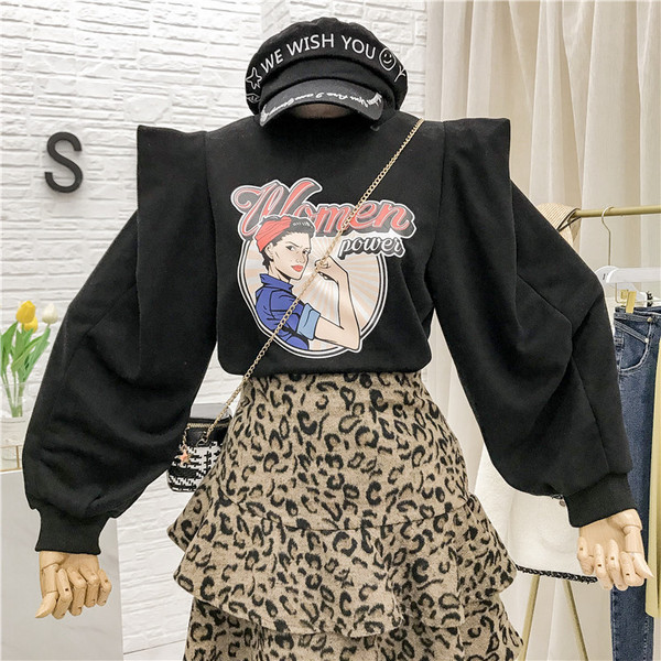 Új modell női blúz mintás, széles ujjú több színben