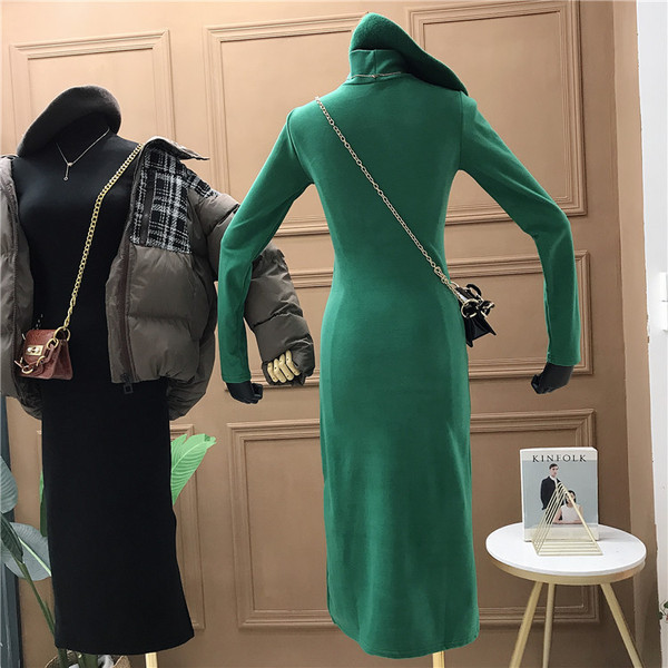 Rochie dama model slim cu guler inalt si crapatura in negru si verde