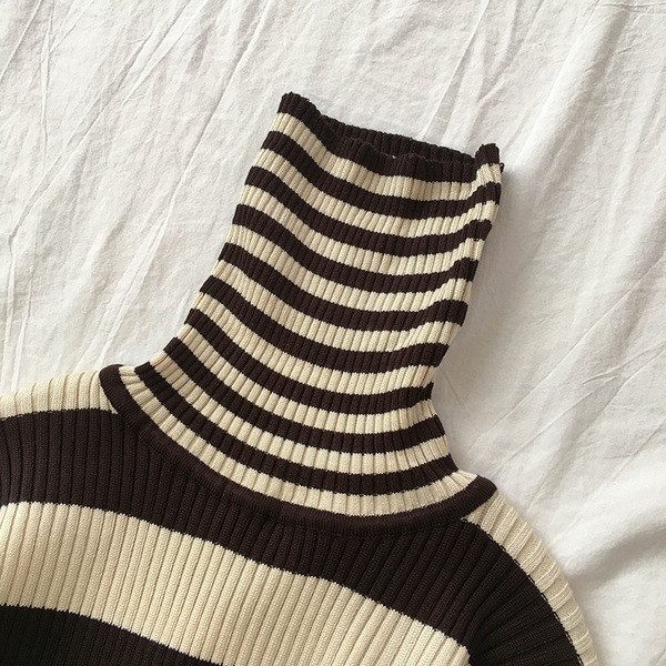 Női csíkos pulóver négy színben polo gallérral és hosszú ujjal