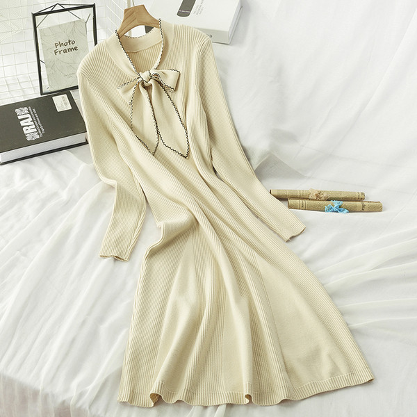 Őszi női hosszú ruha gallérján szalaggal - többféle színben