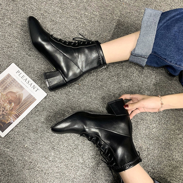 Cizme casual de dama cu toc patrat si sireturi in negru