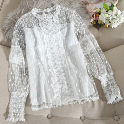 Cămașă de damă din dantelă în bej, roz, negru și alb