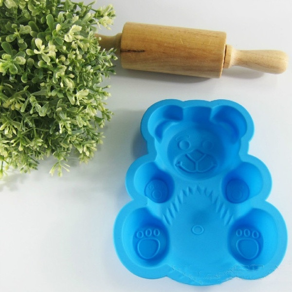 Tava de copt 3D din silicon potrivita pentru tort si cupcake in albastru si galben - Ursul