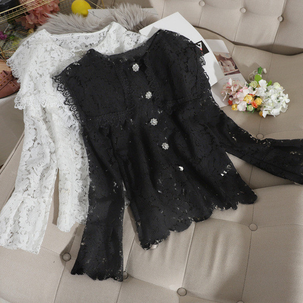 Csipke ing gombokkal és kövekkel fehér és fekete színben