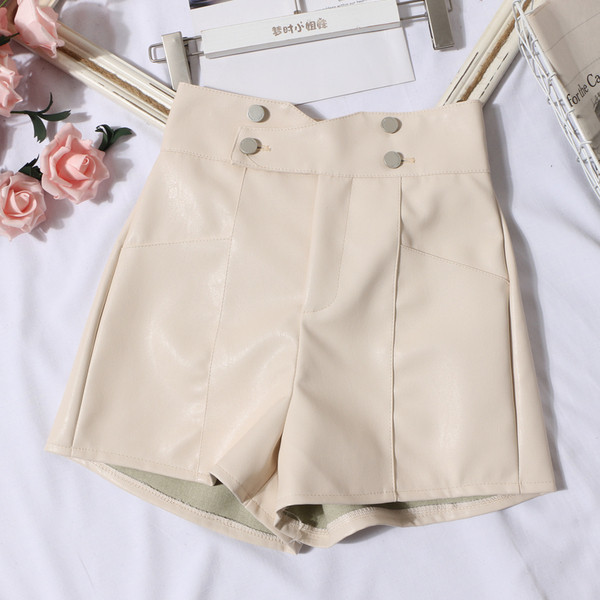Bőr rövidnadrág négy színben, magas derékkal és gombokkal