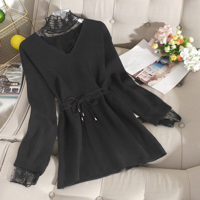 Női pulóver csipkével és derékkötővel