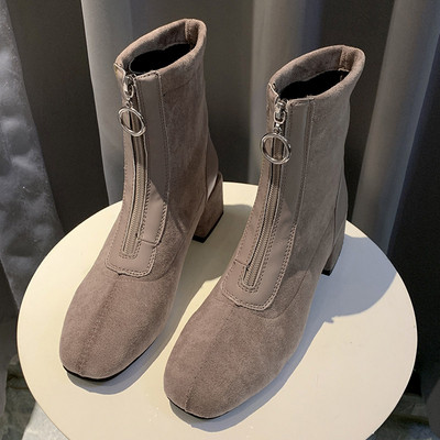 Női alkalmi csizma cipzárral és puha béléssel, fekete és bézs színben