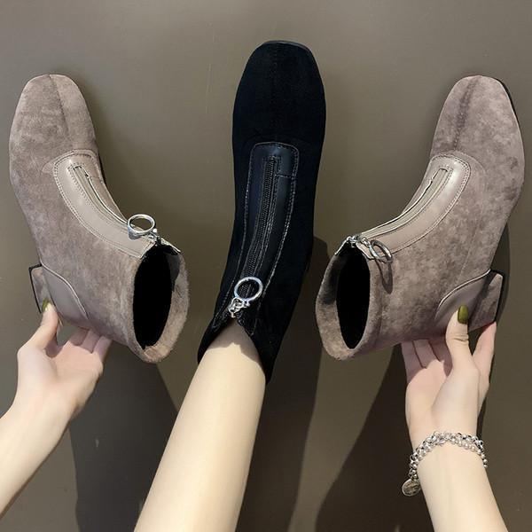 Női alkalmi csizma cipzárral és puha béléssel, fekete és bézs színben