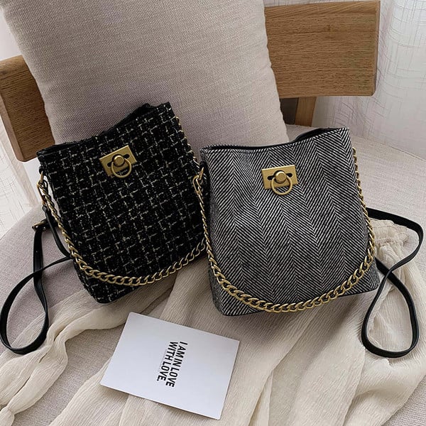 Geanta dama in carouri cu lant si maner lung