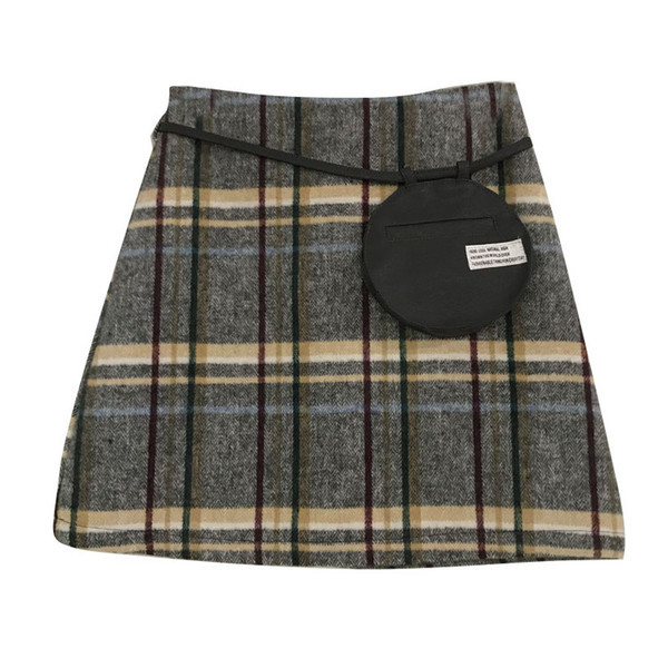 Kockás női szoknya magas derékkal, szürke és bézs színben