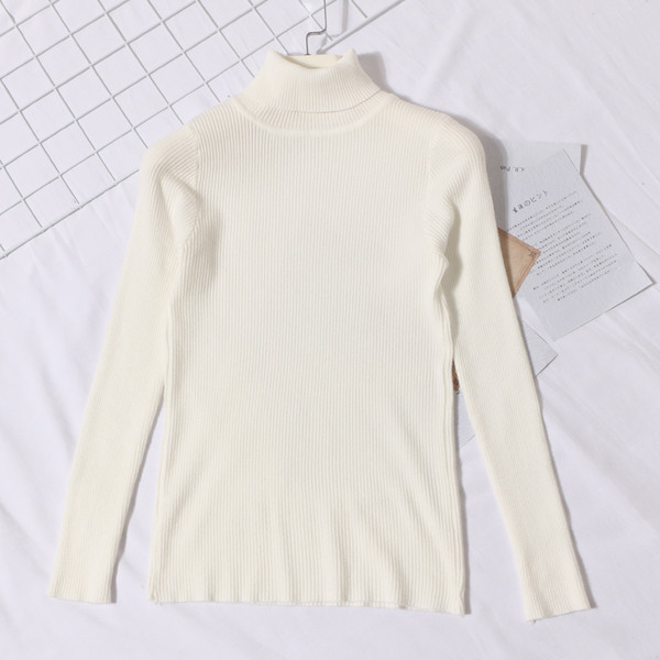 Alkalmi női blúz Karcsú modell négy színben pólógallérral