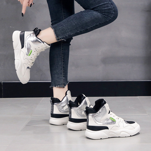 Női sport és mindennapi magas szárú tornacipők fűzővel