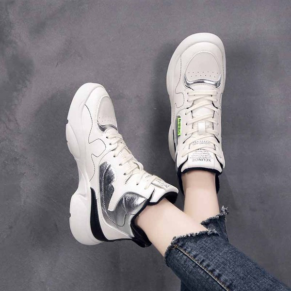 Női sport és mindennapi magas szárú tornacipők fűzővel