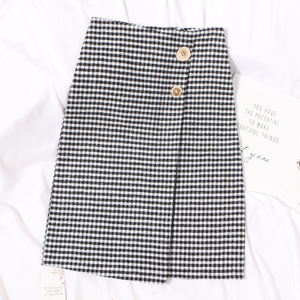 Női kockás szoknya két színben, magas derékkal, gombokkal