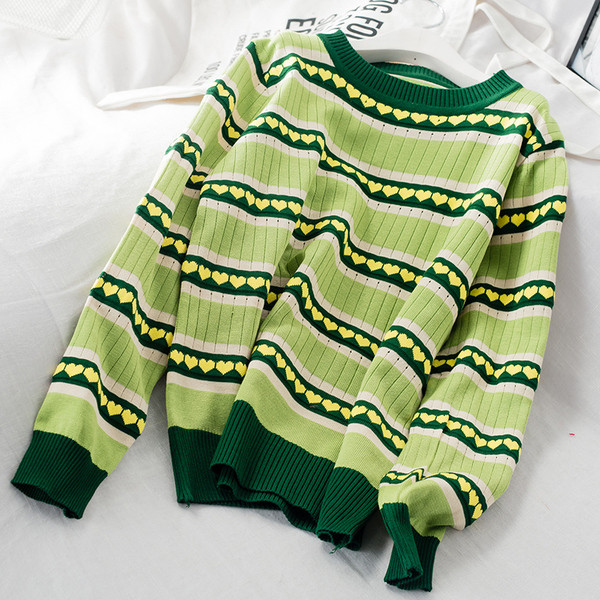 Női téli csíkos pulóver kerek nyakkivágással, zöld színben