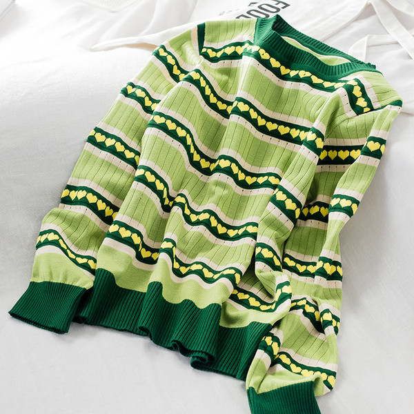 Női téli csíkos pulóver kerek nyakkivágással, zöld színben