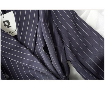 Női csíkos ruha spitz nyakkivágással, hosszú modell fekete-fehér színben