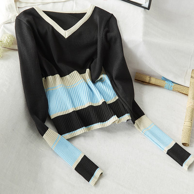 Női blúz spitz nyakkivágással télre