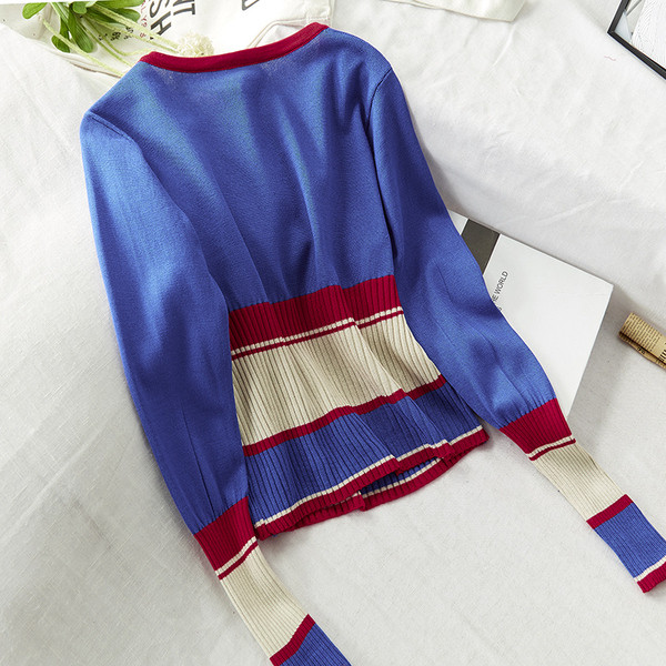 Női blúz spitz nyakkivágással télre