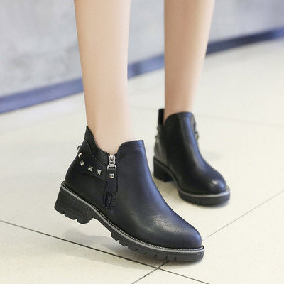 Női alkalmi tavaszi-őszi csizma cipzárral és fém lyukakkal