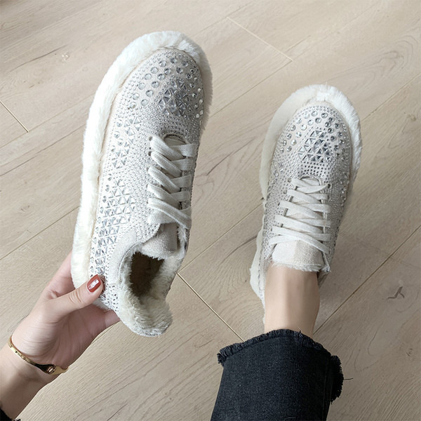 Pantofi casual de damă din puf cu pietre în alb și negru