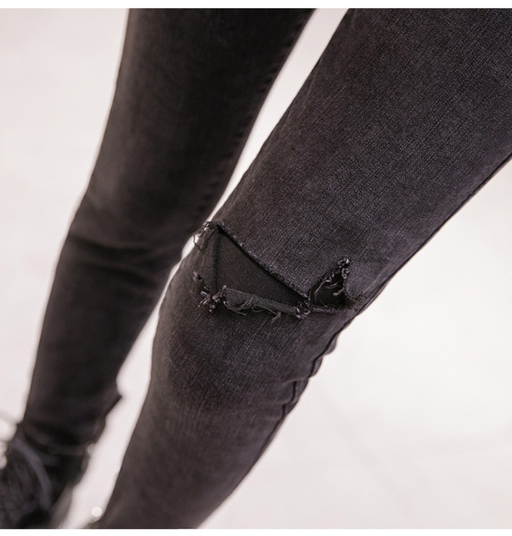 Modern női farmer Karcsú fekete színű modell, magas derékkal