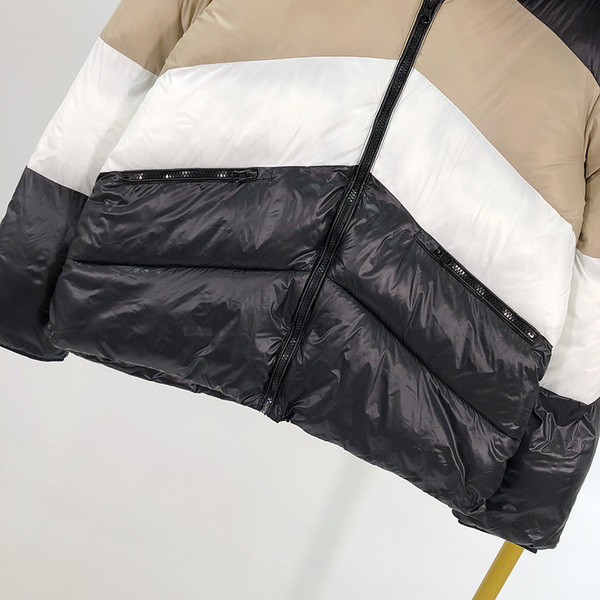 Geacă de iarnă scurtă în dungi, cu fermoar și buzunare