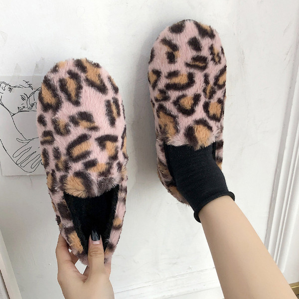 Női házi pehelypapucs állatmintával