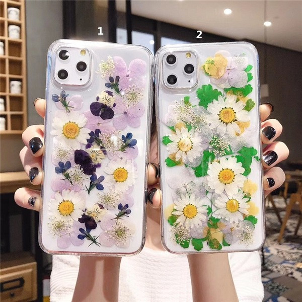 Husa cu model floral in verde si violet pentru Iphone 11 Pro Max
