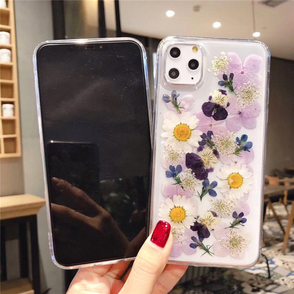 Husa cu model floral in verde si violet pentru Iphone 11 Pro Max