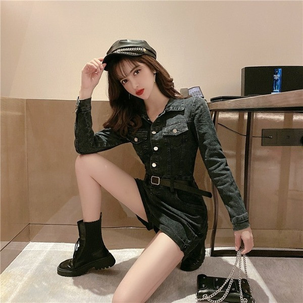 Salopeta scurta din denim cu maneci lungi si nasturi