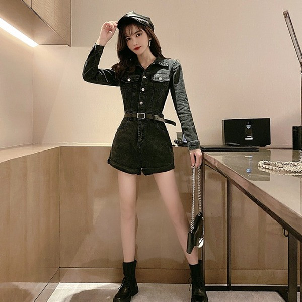 Salopeta scurta din denim cu maneci lungi si nasturi