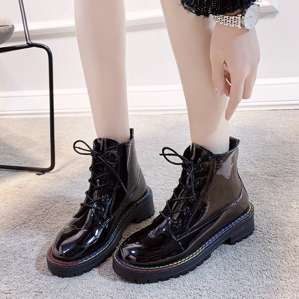 Női őszi csizma eko bőrből, télire alkalmas fekete színben