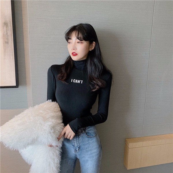 Női testreszabott póló kék, fekete és narancssárga felirattal