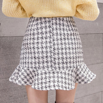 Fekete-fehér kockás női szoknya, magas derékkal