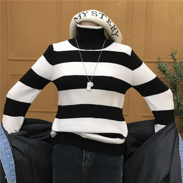 Női pulóver hosszú ujjal, magas gallérral több színben