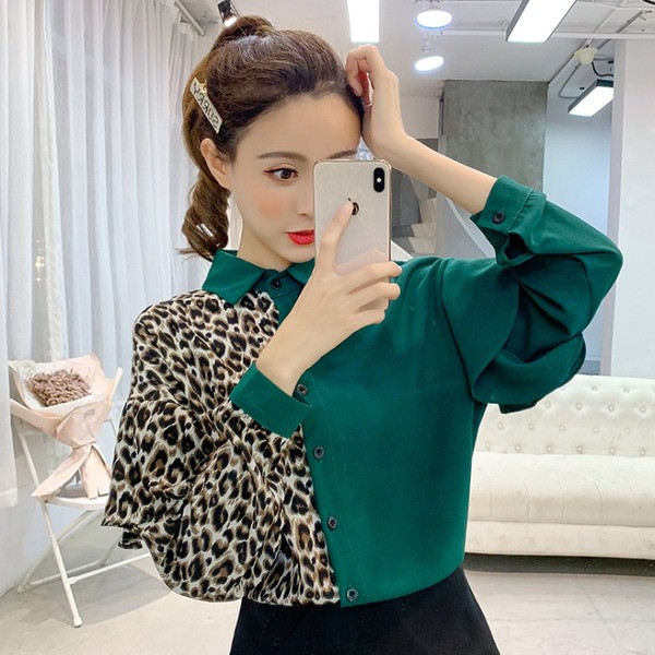 Alkalmi női ing fürtökkel, állatmintával