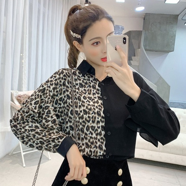 Alkalmi női ing fürtökkel, állatmintával