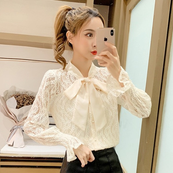 Női csipke ing szalaggal és gombokkal - fehér és fekete gyöngyökkel