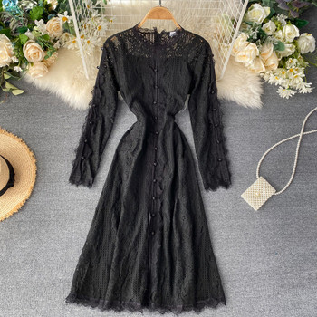 Hátul cipzáras női csipkeruha három színben