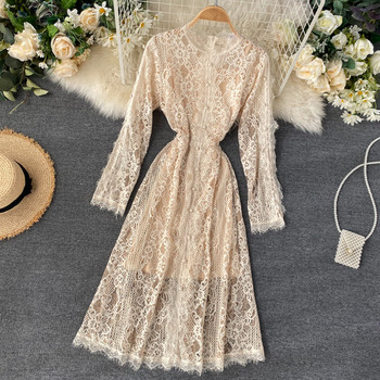 Hátul cipzáras női csipkeruha három színben