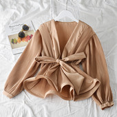 Stílusos női ing öt színben V-nyakkal és fűzővel