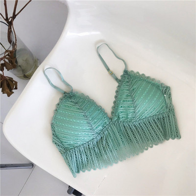 Női melltartó csipkével és párnákkal több színben