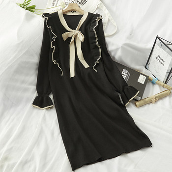 Női téli ruha hosszú szalagos modellel zöld és bézs színben