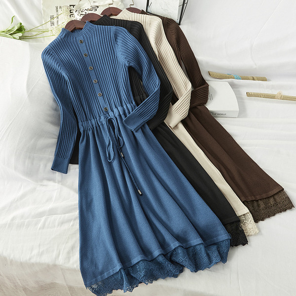 Női őszi-téli ruha modell kivágott hosszú ujjú derékkötővel