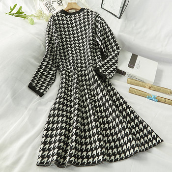 Női téli ruha hosszú és szabású fekete-fehér modell