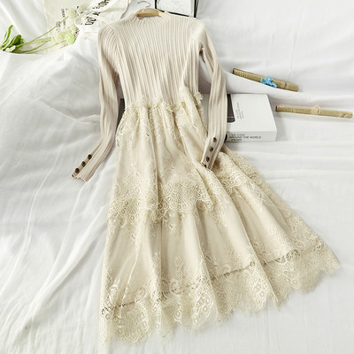 Rochie moderna de dama cu maneci lungi si dantela in negru, alb si albastru