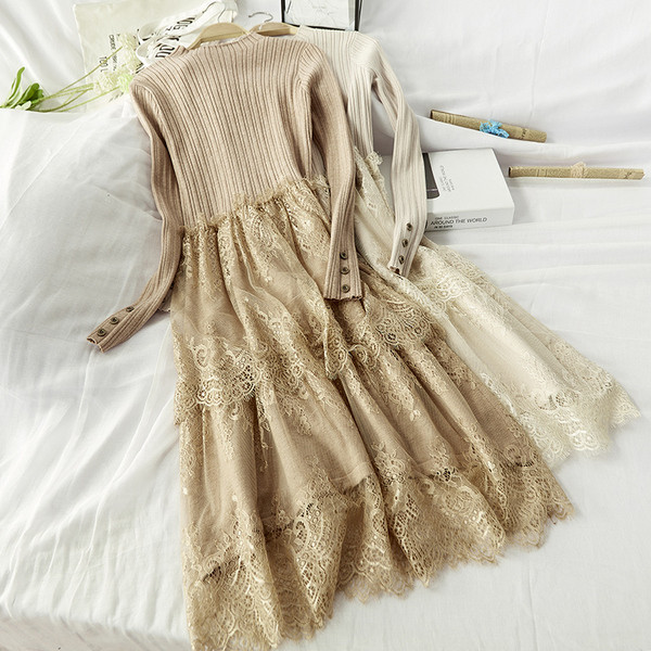 Rochie moderna de dama cu maneci lungi si dantela in negru, alb si albastru