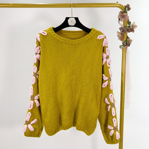 Pulover de dama lat de culoare mustar cu flori