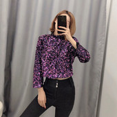 Modern rövid lila blúz flitterekkel
